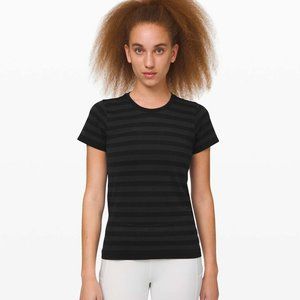 LULULEMON black stripe breeze by short sleeve